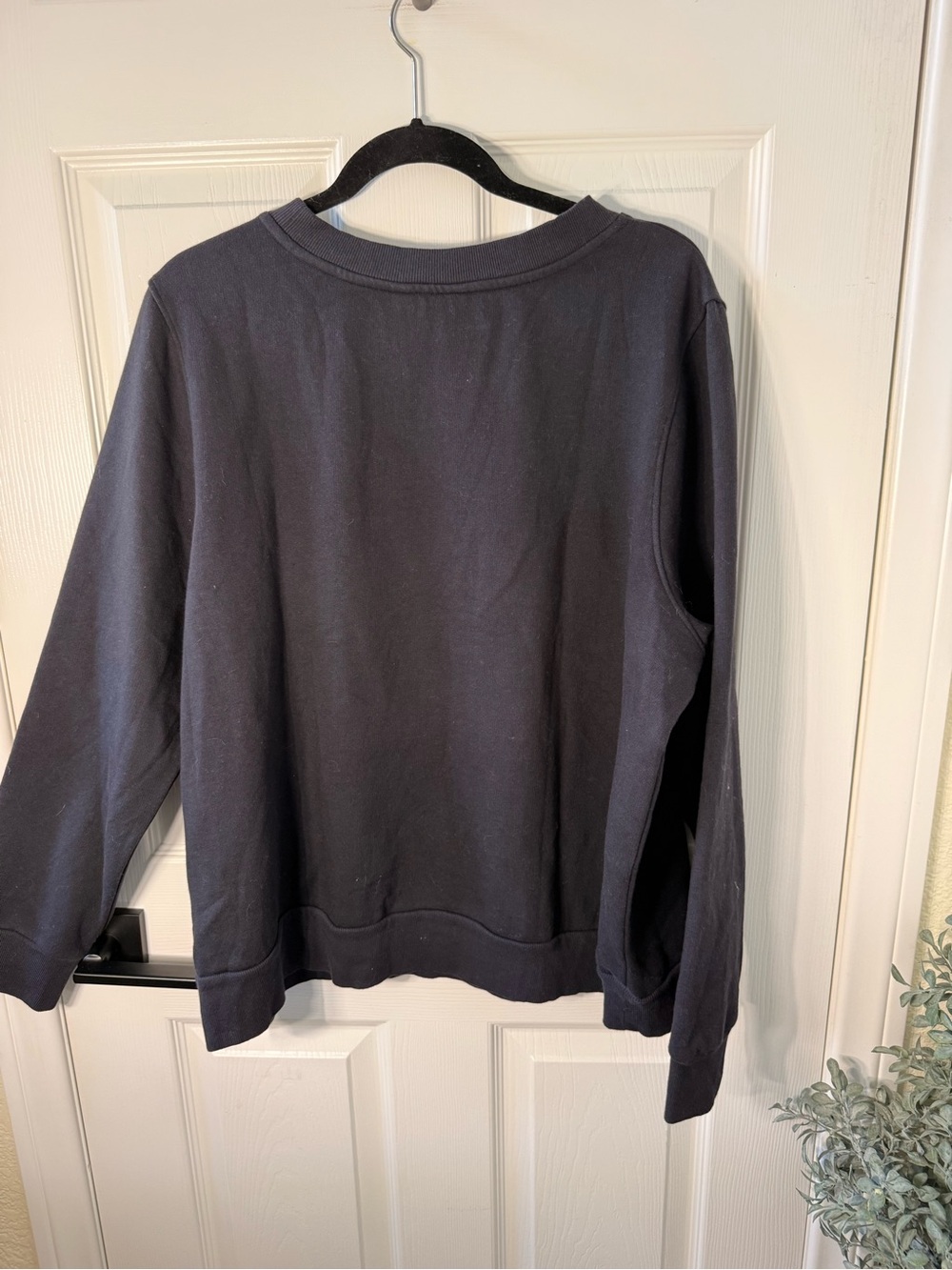 1901 Navy Crewneck Sweatshirt with Multicolor 'MERRY' Embroidery - Picture 2 of 5